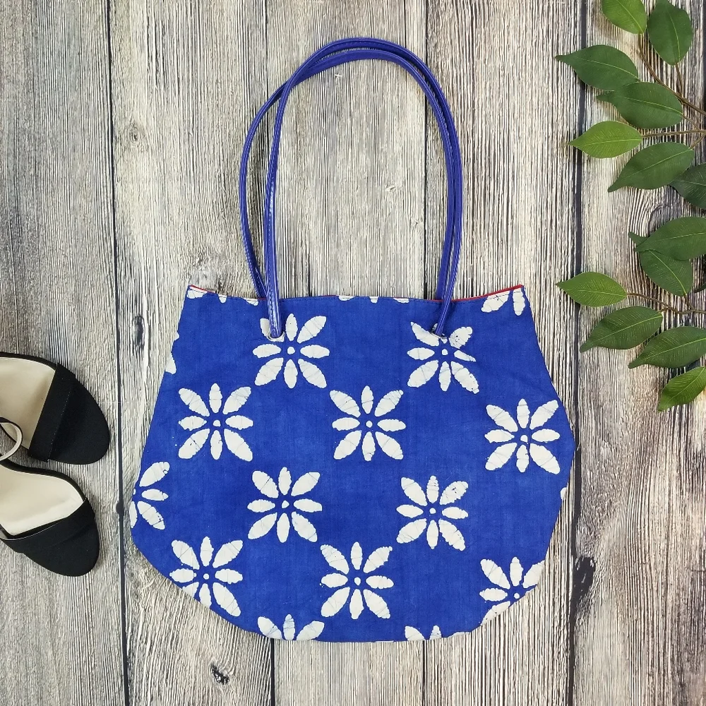 Saks Fifth Avenue Floral Blue and White Tote Purse